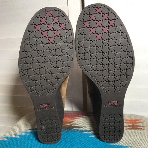 🍀🌸 UGG Emalie Brown leather Booties🌸🍀 - Picture 7 of 11